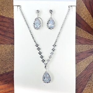 Costume necklace & earrings